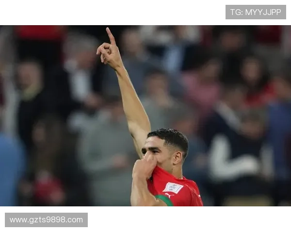 姆巴佩深情祝贺阿什拉夫荣膺非洲足球先生并称其是真正的非洲之王