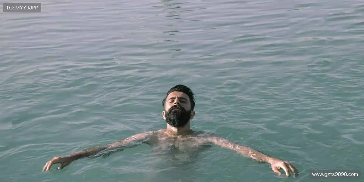 📺直击赛事现场，零时差享受热血对决！🎯